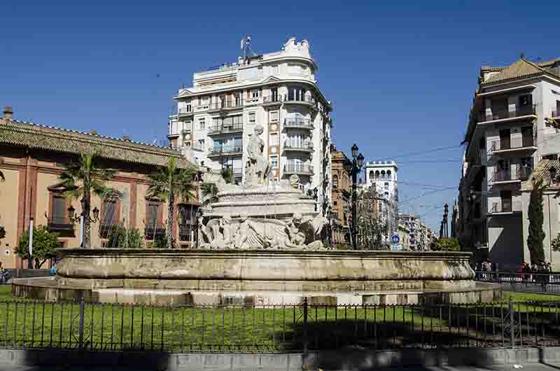 Sevilla 202 - Puerta de Jerez.jpg